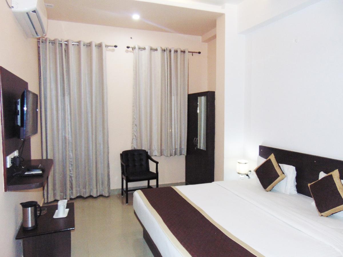 Makrana Raj Hotel Sikar Bagian luar foto