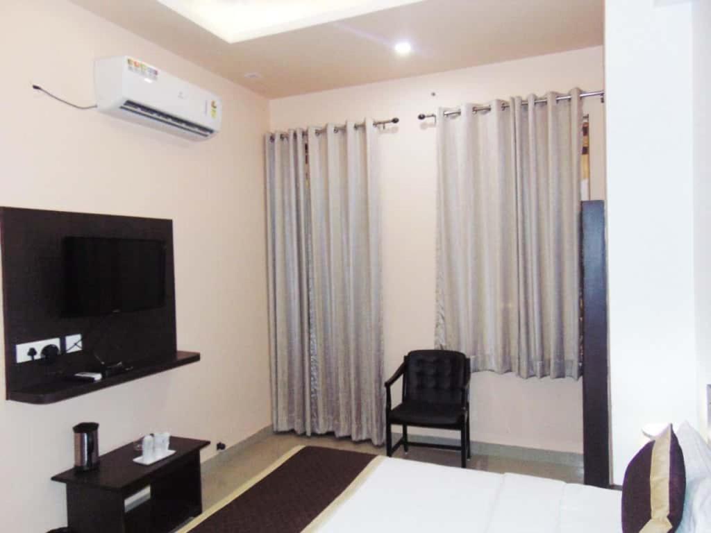 Makrana Raj Hotel Sikar Bagian luar foto